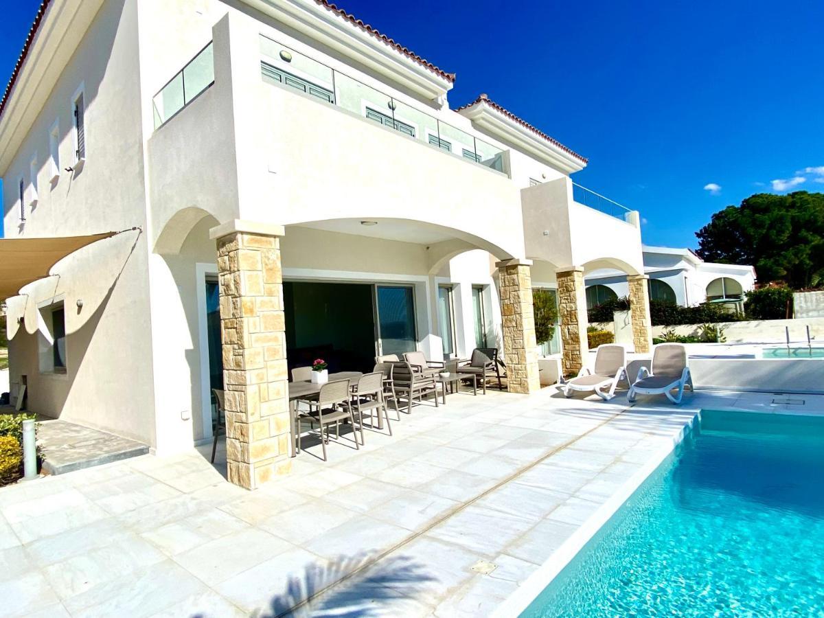 Coral Bay Beach Villa Paphos Exterior foto
